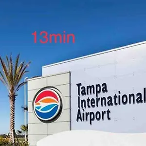 Grey Novo + Free-parking&wifi Apartment Tampa