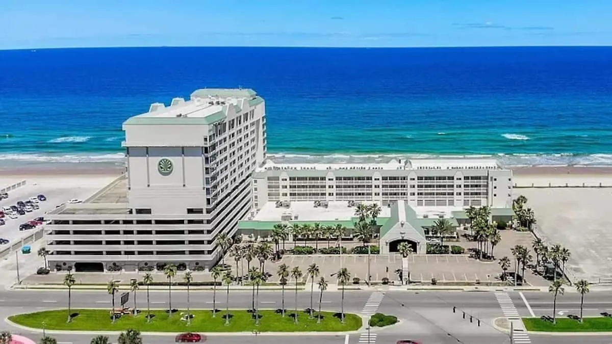 Beach Getaway 2 Queen Bed Studio 809 Apartment Daytona Beach